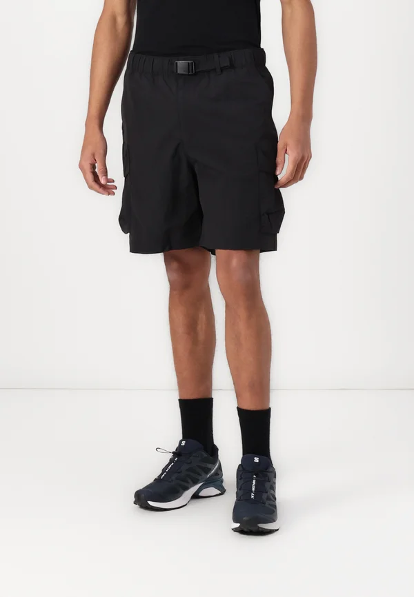 CARGO POCKET - Shorts - black