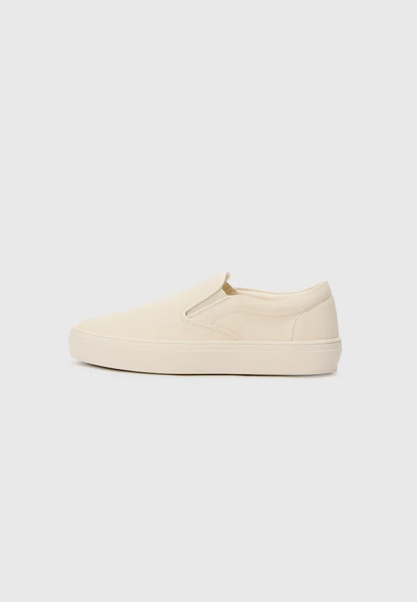 CARRIER - Sneaker low - cream