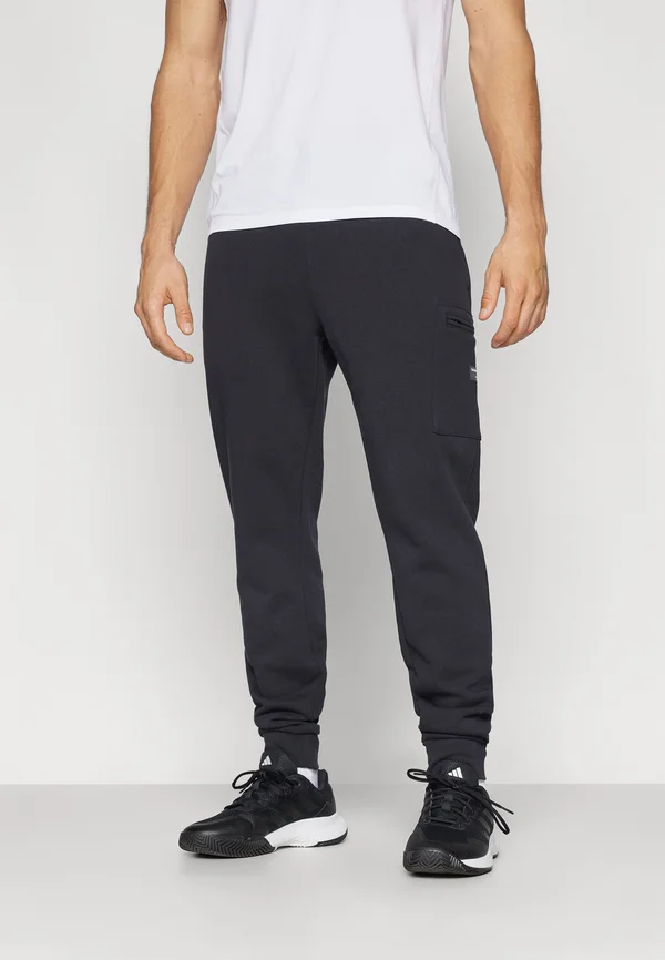 CENTRE TAPERED POCKET PANTS - Jogginghose - black beauty