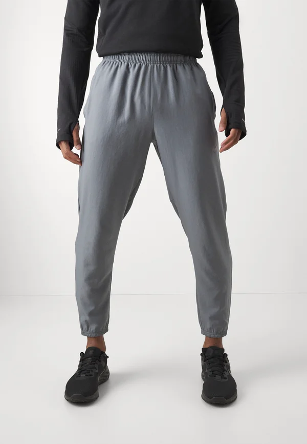 CHALLENGR - Jogginghose - smoke grey/black/reflective silver