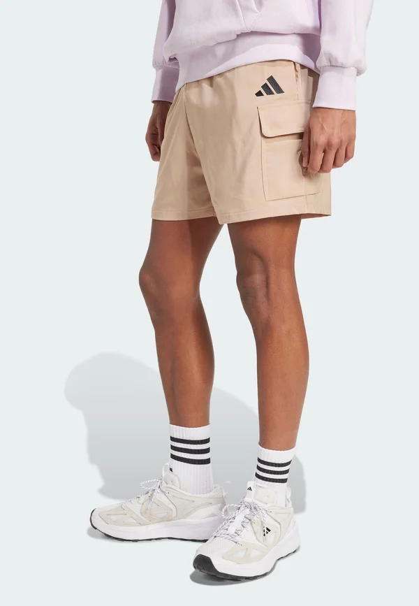 CHELSEA - Kurze Sporthose - warm sandstone   black