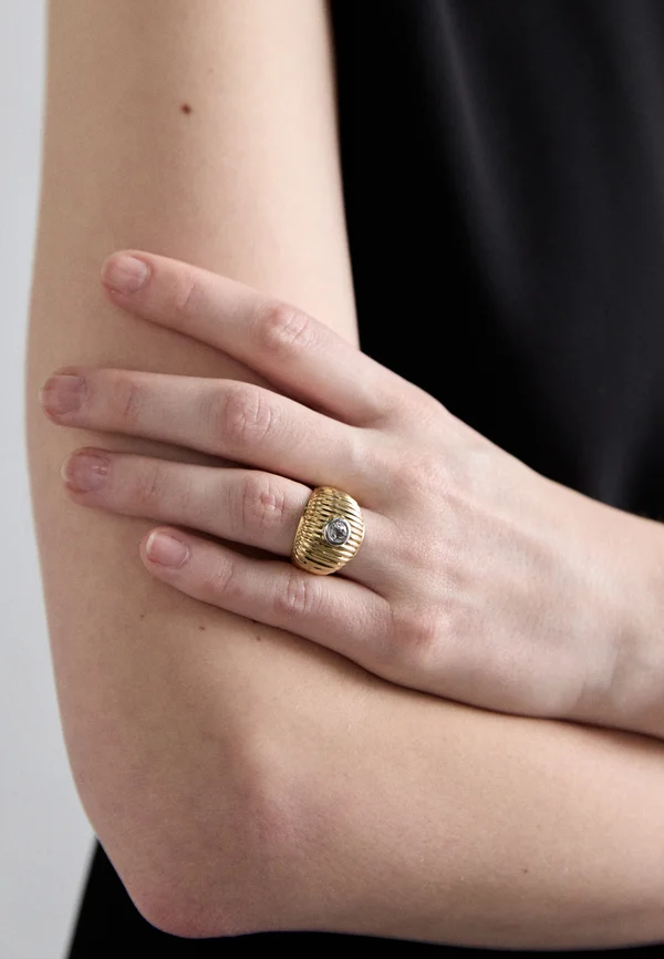 CHEVALIERE MAXI BERLINGOT - Ring - yellow gold-coloured