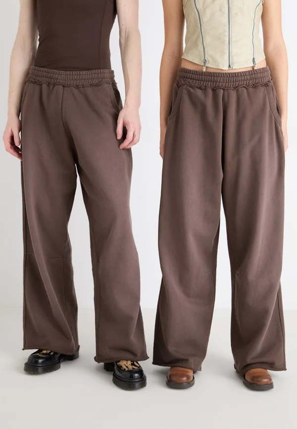 CHOCOLATE MONSTER JOGGER UNISEX - Jogginghose - brown