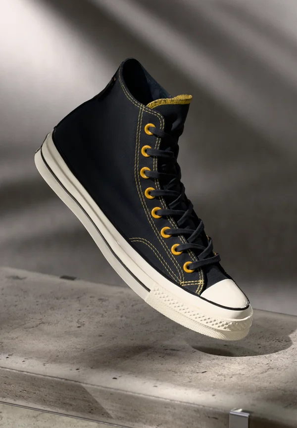 CHUCK 70 GTX UNISEX - Sneaker high - black/sunny angle
