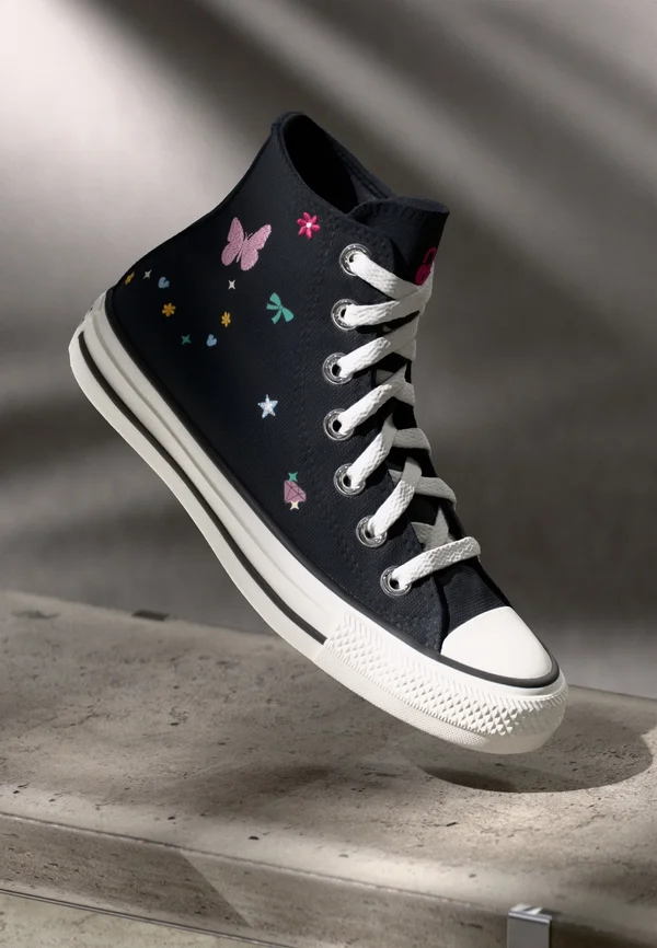 CHUCK TAYLOR ALL STAR - Sneaker high - black