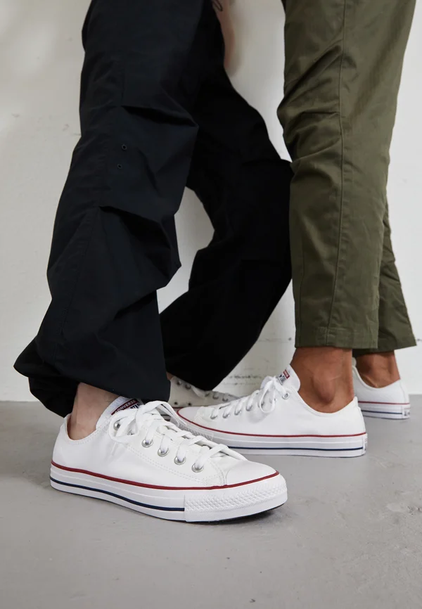 CHUCK TAYLOR ALL STAR WIDE FIT UNISEX - Sneaker low - optical white