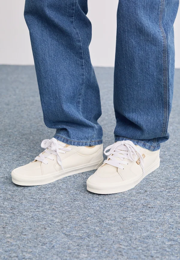 CHUKKA PUSH UNISEX - Skateschuh - marshmallow
