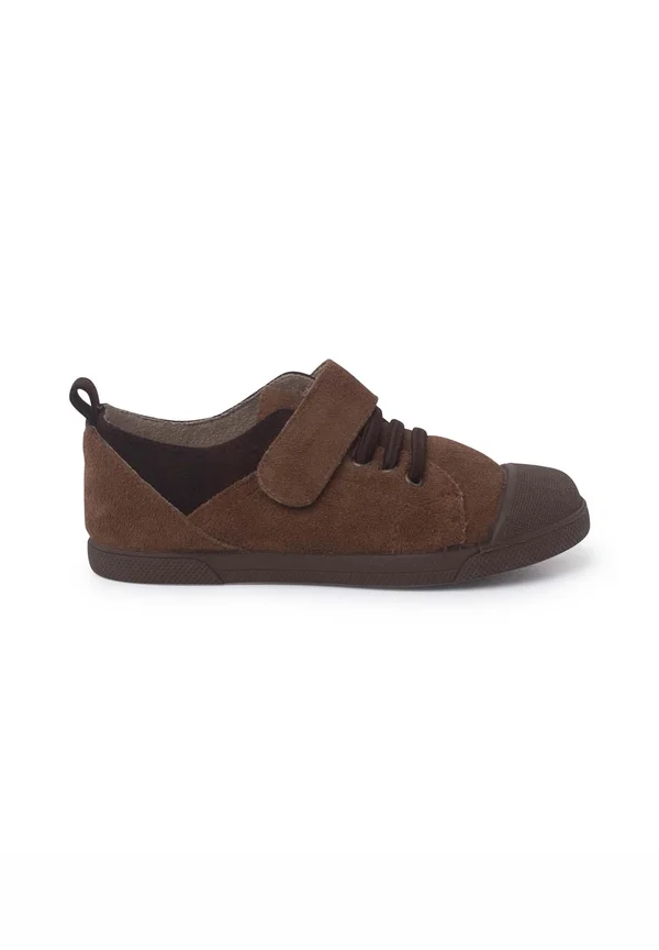 CIERRE ADHERENTE Y CORDONES ELÁSTICOS - Lauflernschuh - camel