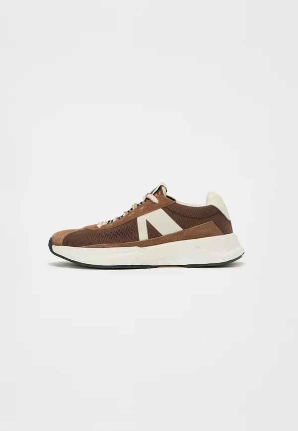 CITY FREE TOFU - Sneaker low - brown tofu