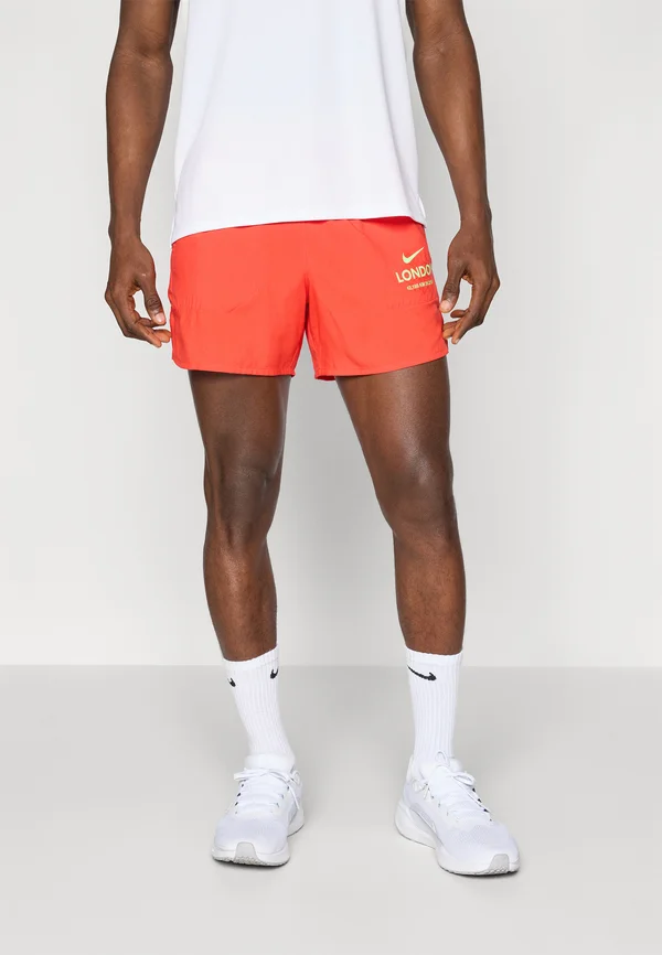 CITY MARATHON STRIDE SHORT - Kurze Sporthose - light crimson