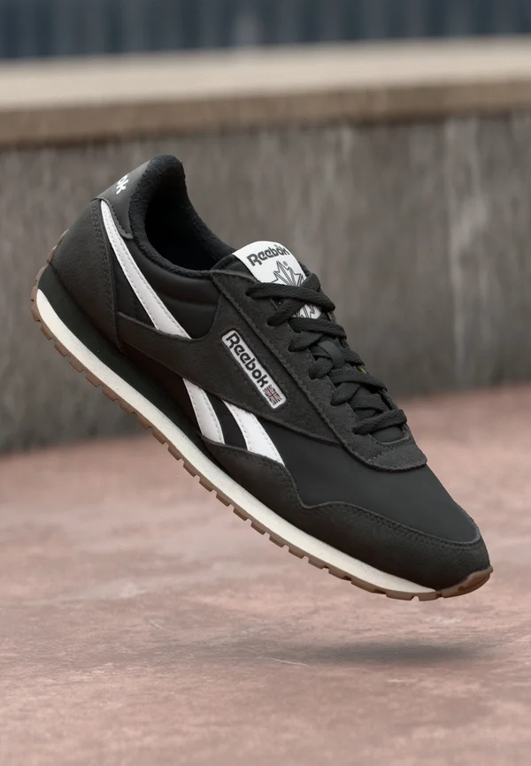 CLASSIC AZ UNISEX - Sneaker low - washed black/black/chalk