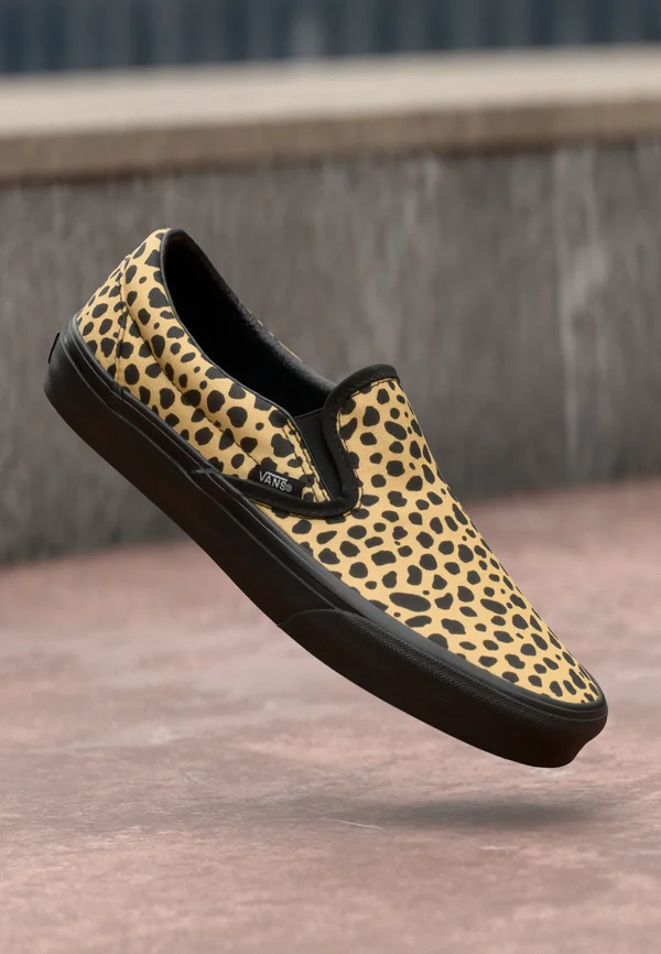 CLASSIC SLIP ON UNISEX - Slipper - black