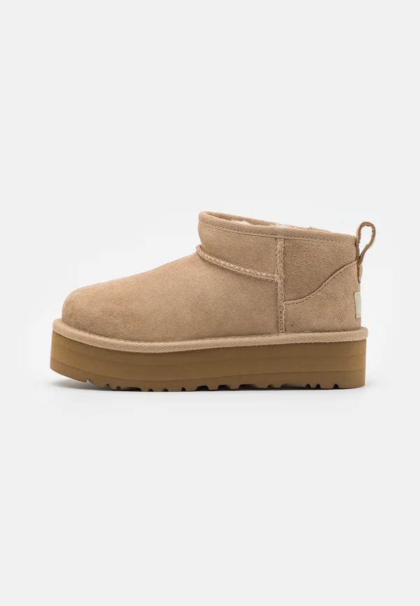CLASSIC ULTRA MINI UNISEX - Stiefelette - sand