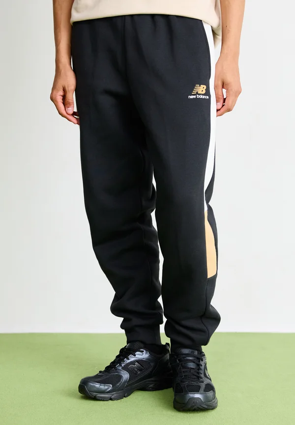 CLASSICS - Jogginghose - black