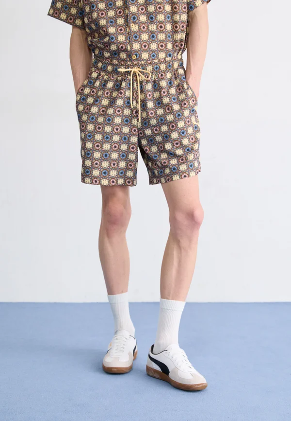 CLASSICS NEW PREP - Shorts - brown mushroom