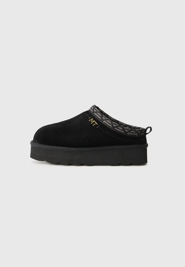 Clogs - black