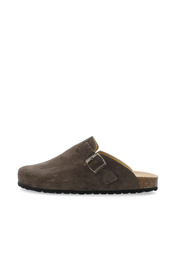 Clogs - brown