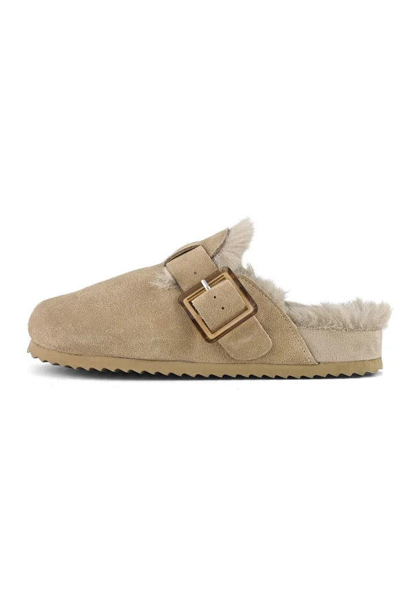 Clogs - tan