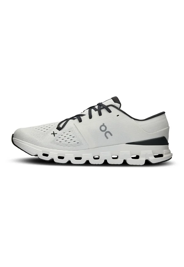 CLOUD X 4 - Sneaker low - ivory   black