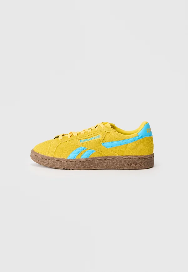 CLUB C GROUNDS - Sneaker low - golden haze/future cyan/gum