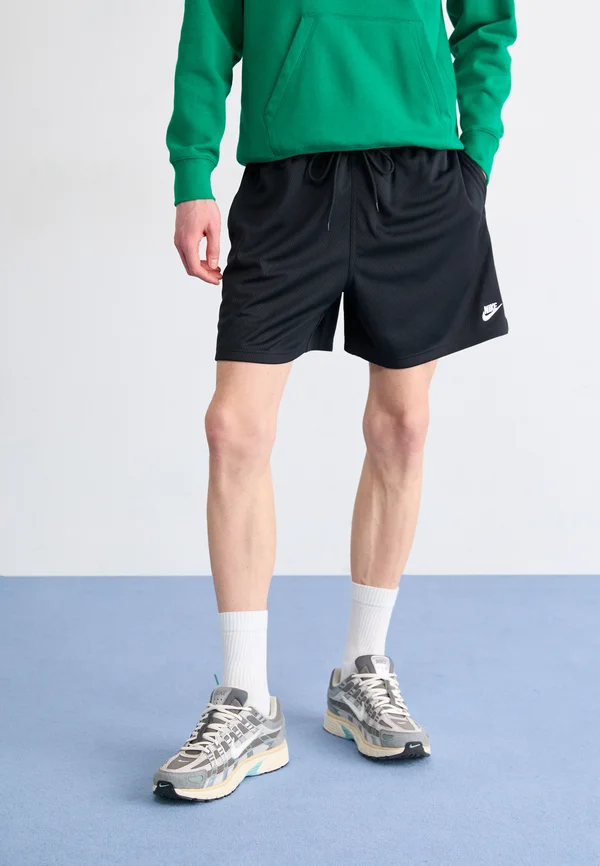CLUB FLOW - Shorts - black