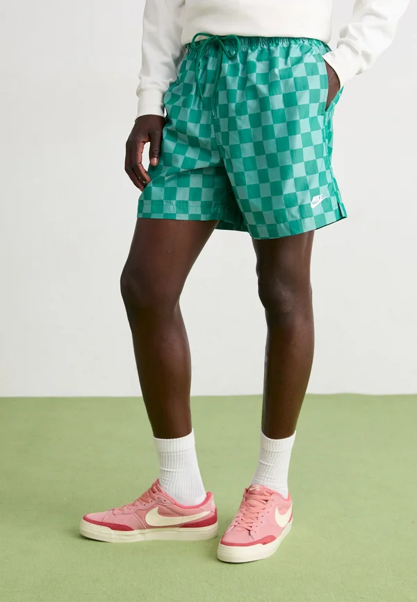 CLUB FLOW - Shorts - malachite