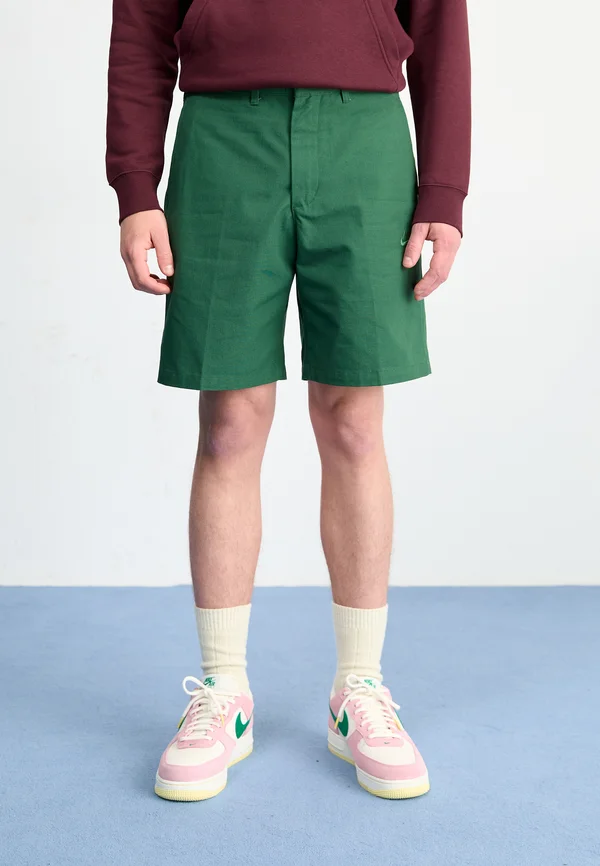 CLUB - Shorts - green