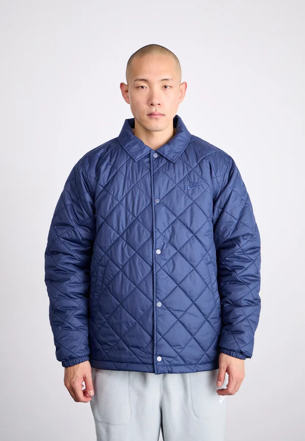 CLUB TF LTWT QLT FILL  - Winterjacke - midnight navy/black