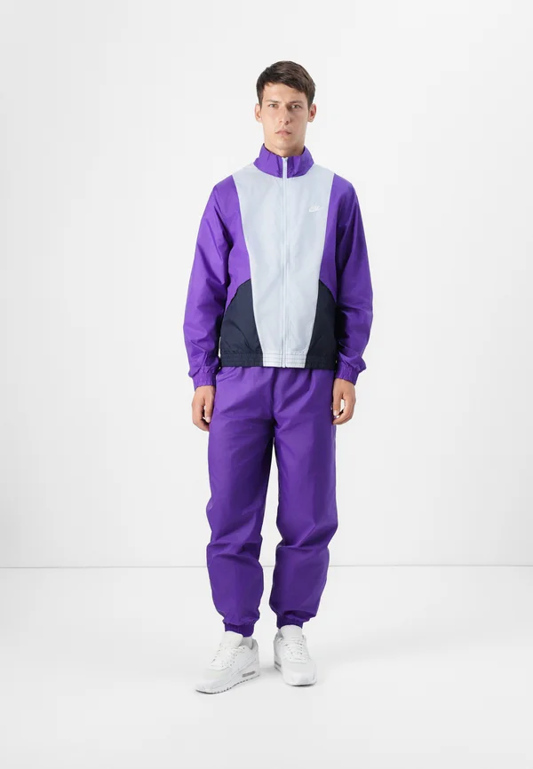 CLUB - Trainingsanzug - wild grape/obsidian/ghost/white