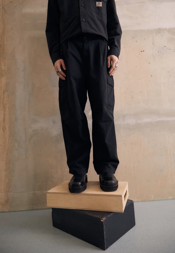 COLE PANT - Cargohose - black