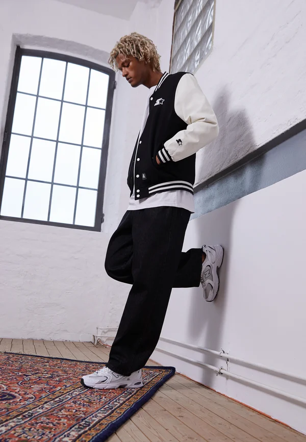 COLLEGE - Bomberjacke - black/white