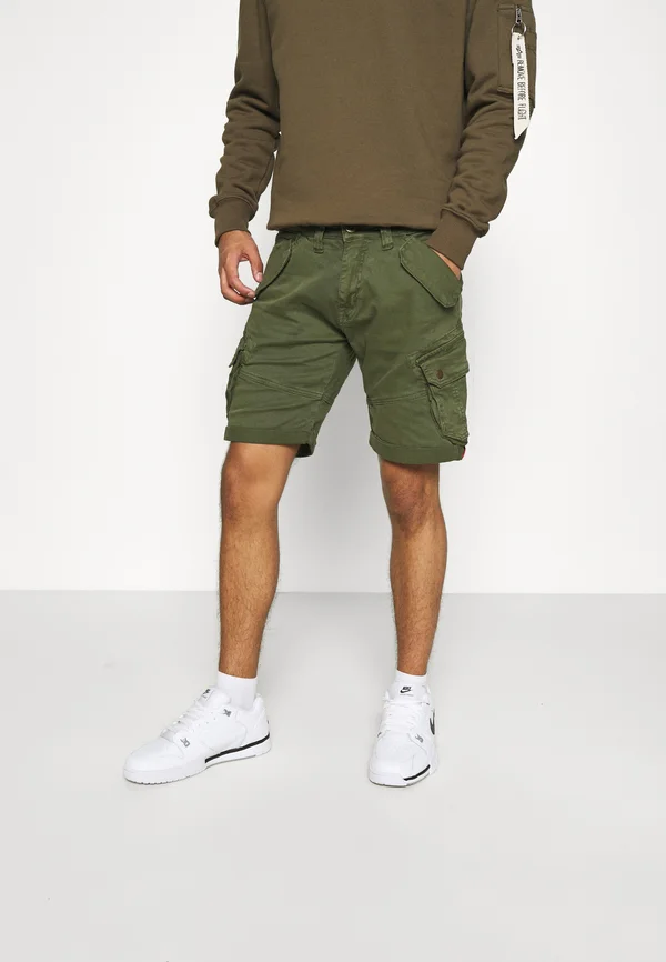 COMBAT - Shorts - dark olive