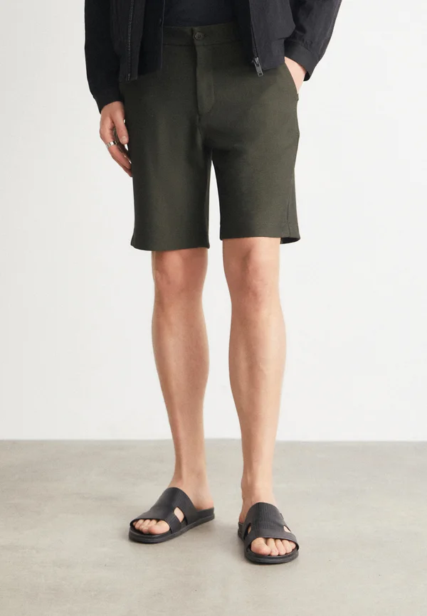 COMO SEASONAL - Shorts - deep forest/charcoal