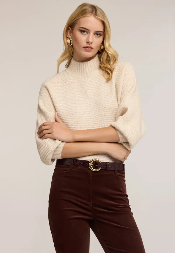 CON COLLO ALTO - Strickpullover - beige