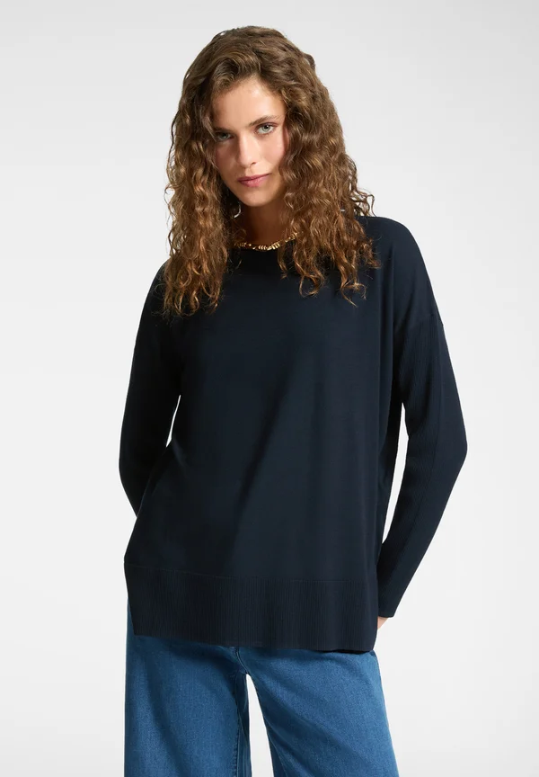 CON SCOLLO A BARCA - Strickpullover - blu