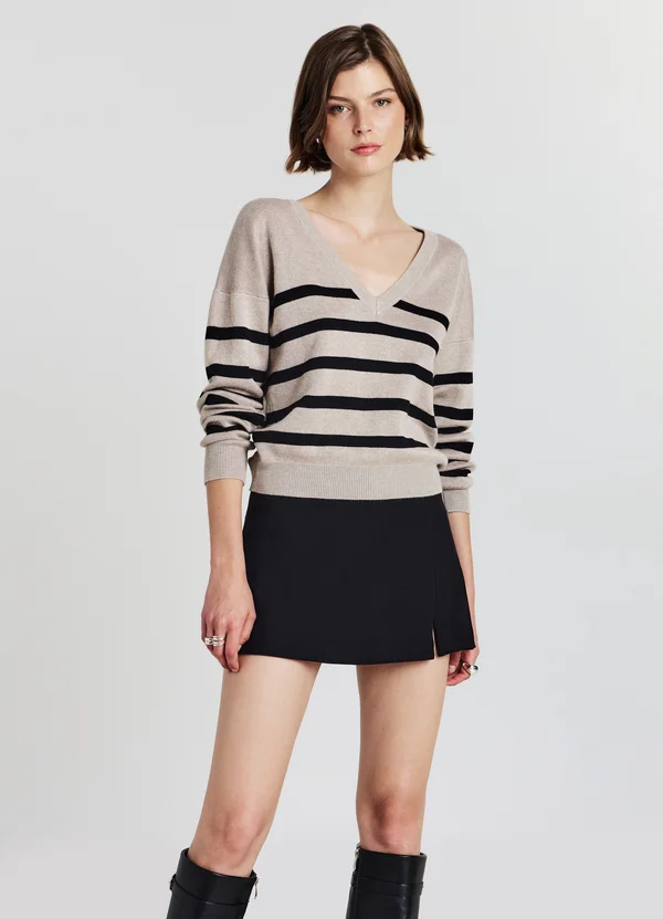 CON SCOLLO A V A RIGHE - Strickpullover - var beige chiaro melange