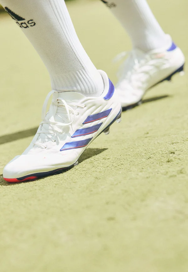 COPA PURE 2.0 PRO FIRM GROUND - Fußballschuh Nocken - footwear white/lucid blue/solar red