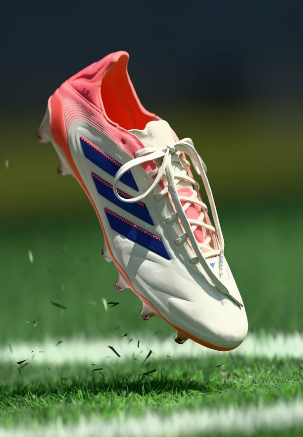 COPA PURE III ELITE FIRM GROUND FOOTBALL BOOTS - Fußballschuhe für festen Untergrund - off white/lucid blue/signal coral