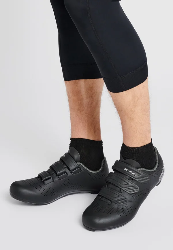 CORE - Fahrradschuh - black