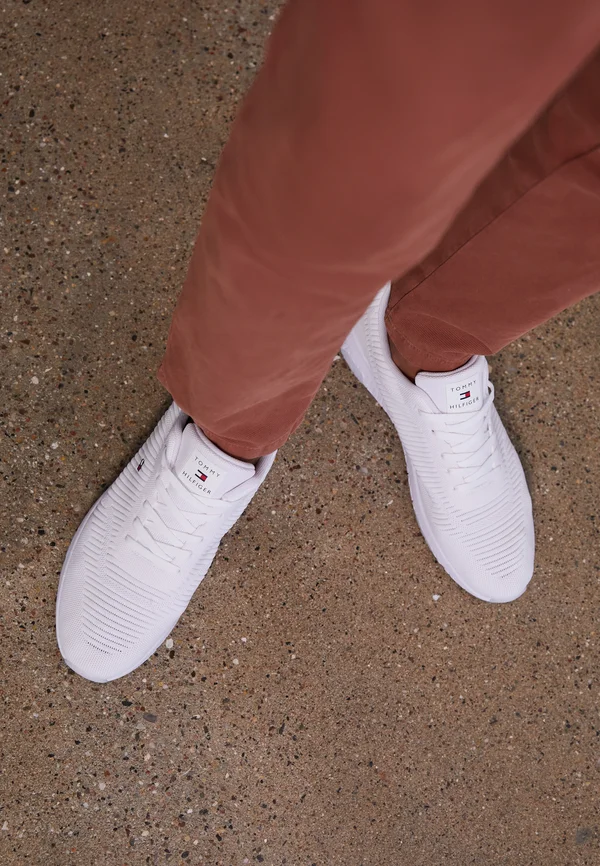 CORPORATE RUNNER - Sneaker low - white