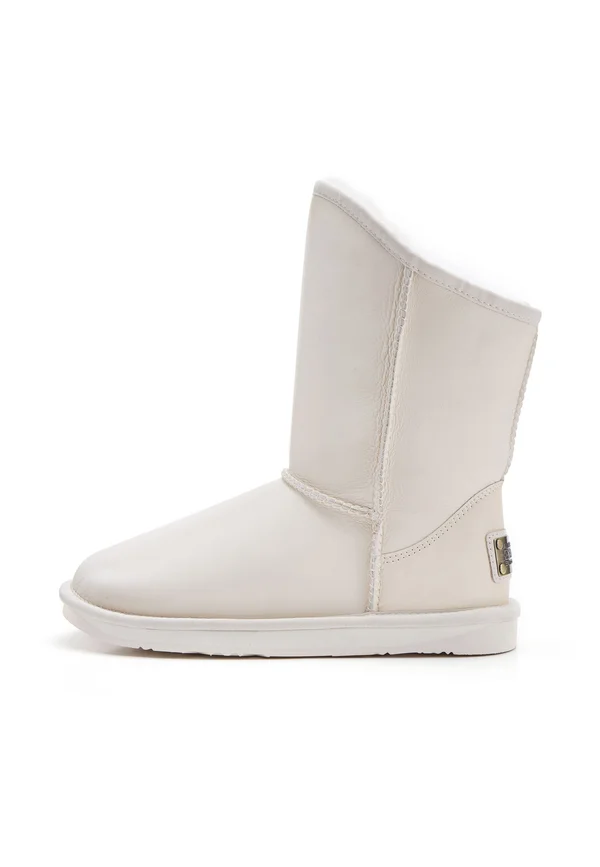 COSY SHORT - Snowboot/Winterstiefel - white