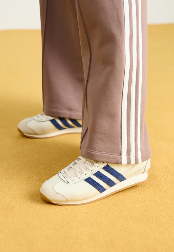 COUNTRY OG - Sneaker low - night indigo/off white/silver metallic