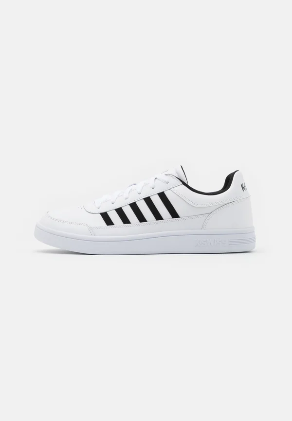 COURT CHASSEUR - Sneaker low - white/black