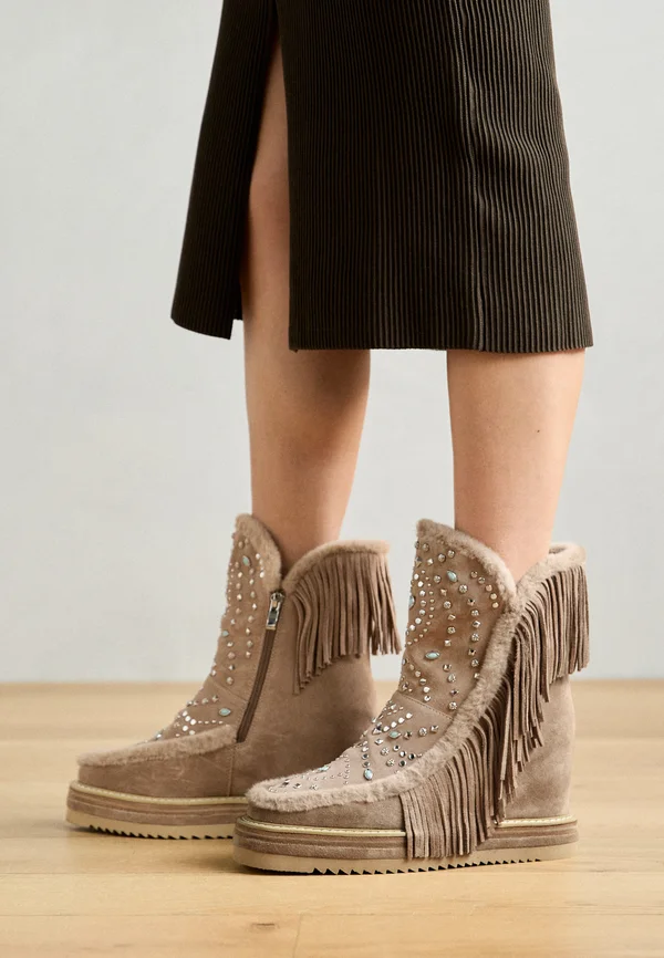 Cowboy-/Bikerstiefelette - beige