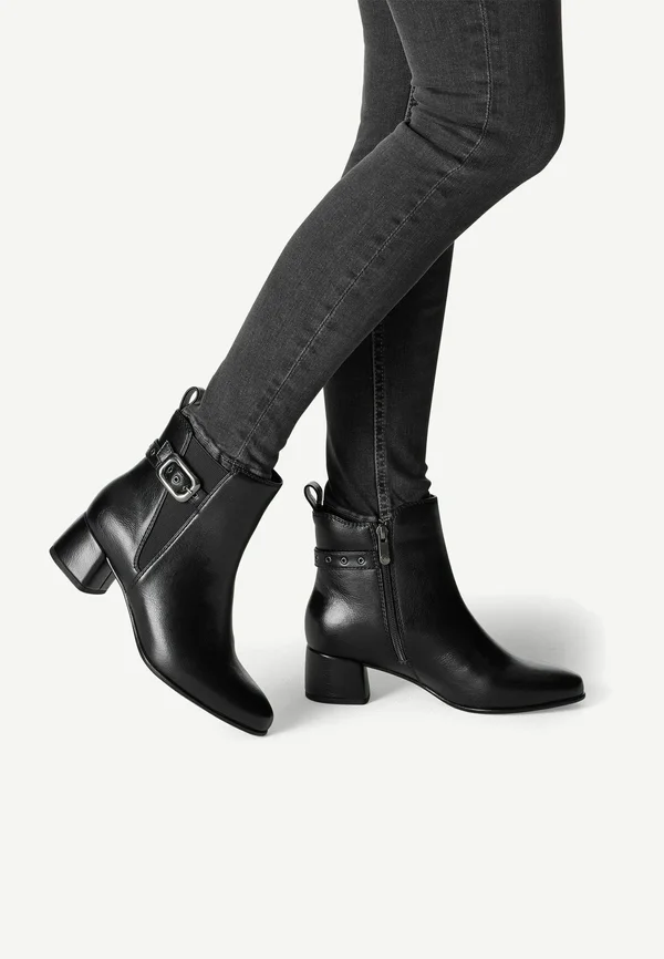 Cowboy-/Bikerstiefelette - black