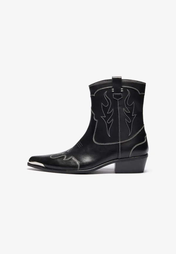 Cowboy-/Bikerstiefelette - black