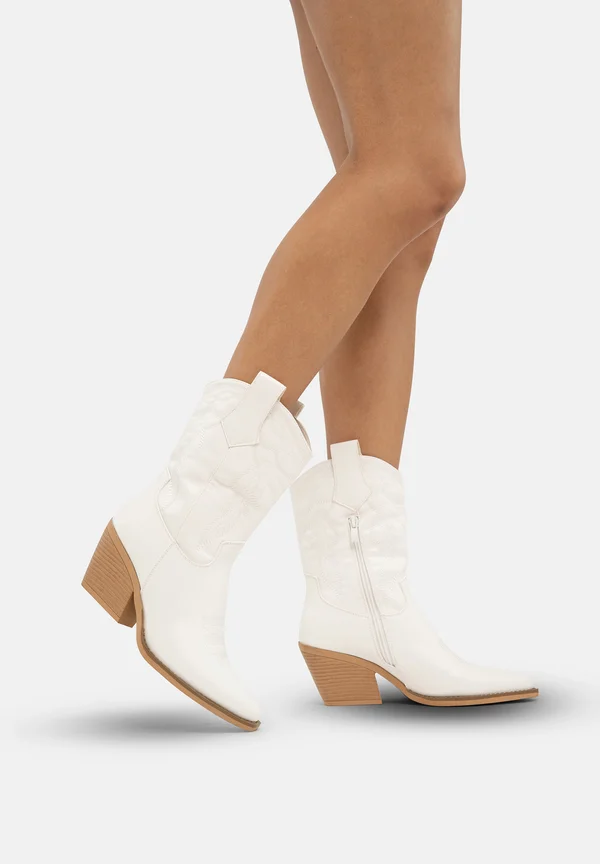 Cowboy-/Bikerstiefelette - weiß