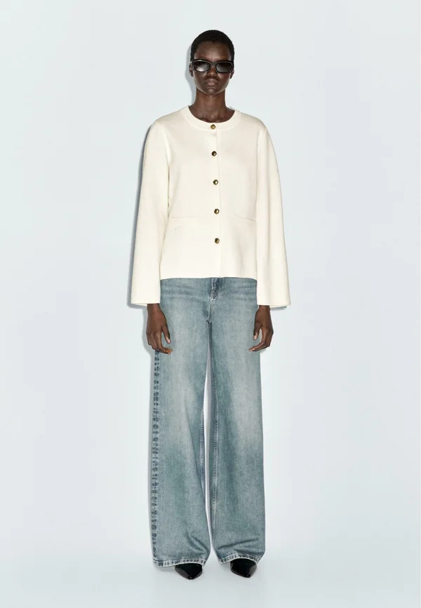 CREW NECK WITH BUTTONS - Strickjacke - white