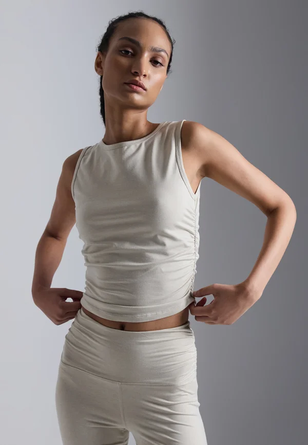CROPPED SLEEVELESS TOP WITH SIDE RUCHING - Top - mottled beige