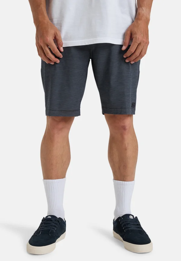 CROSSFIRE SUBMERSIBLE - Shorts - blk